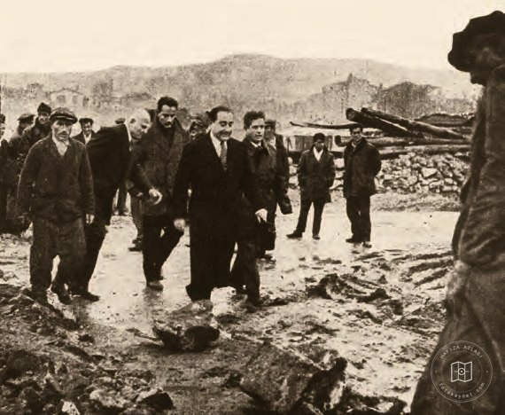Adnan Menderes inspecting redevelopment works