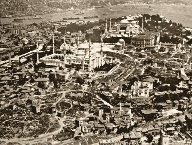 Sultanahmet ve çevresinin XX. yüzyıl başlarında bir yangın sonrası görünümü