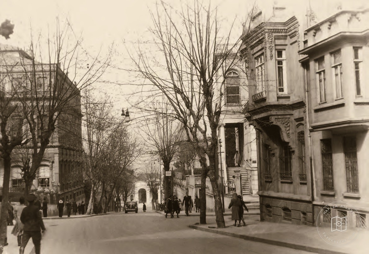 Cağaloğlu'ndan Sirkeci'ye Ankara Caddesi