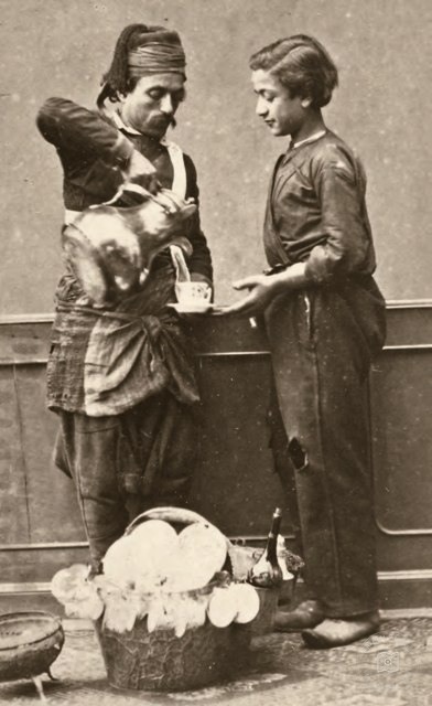 Street vendors in Istanbul