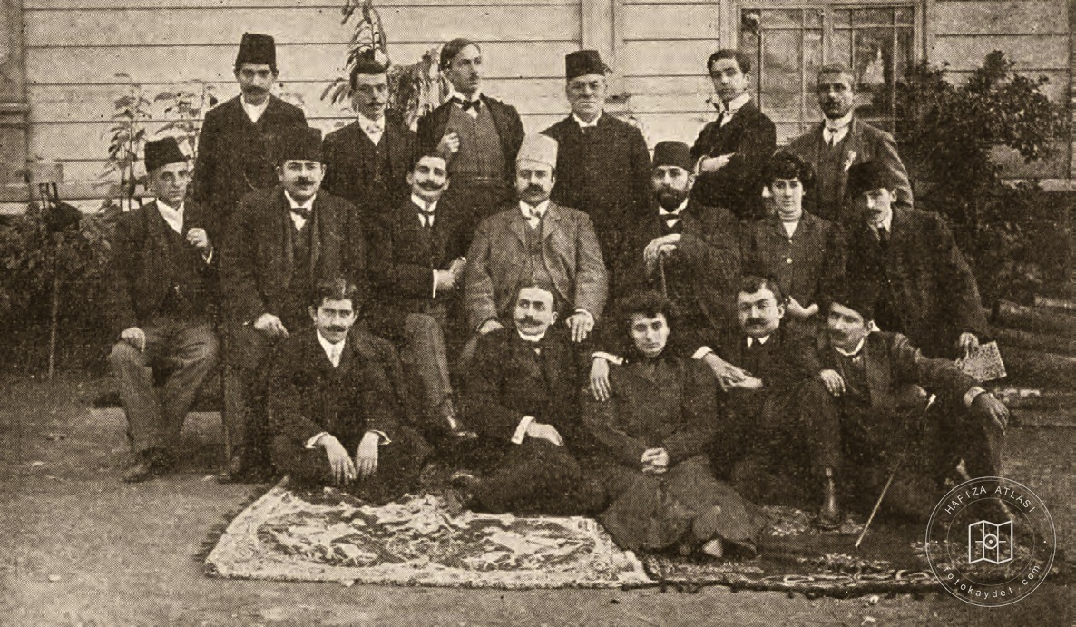 Millî Osmanlı Tiyatro Heveskerân Cemiyeti üyeleri