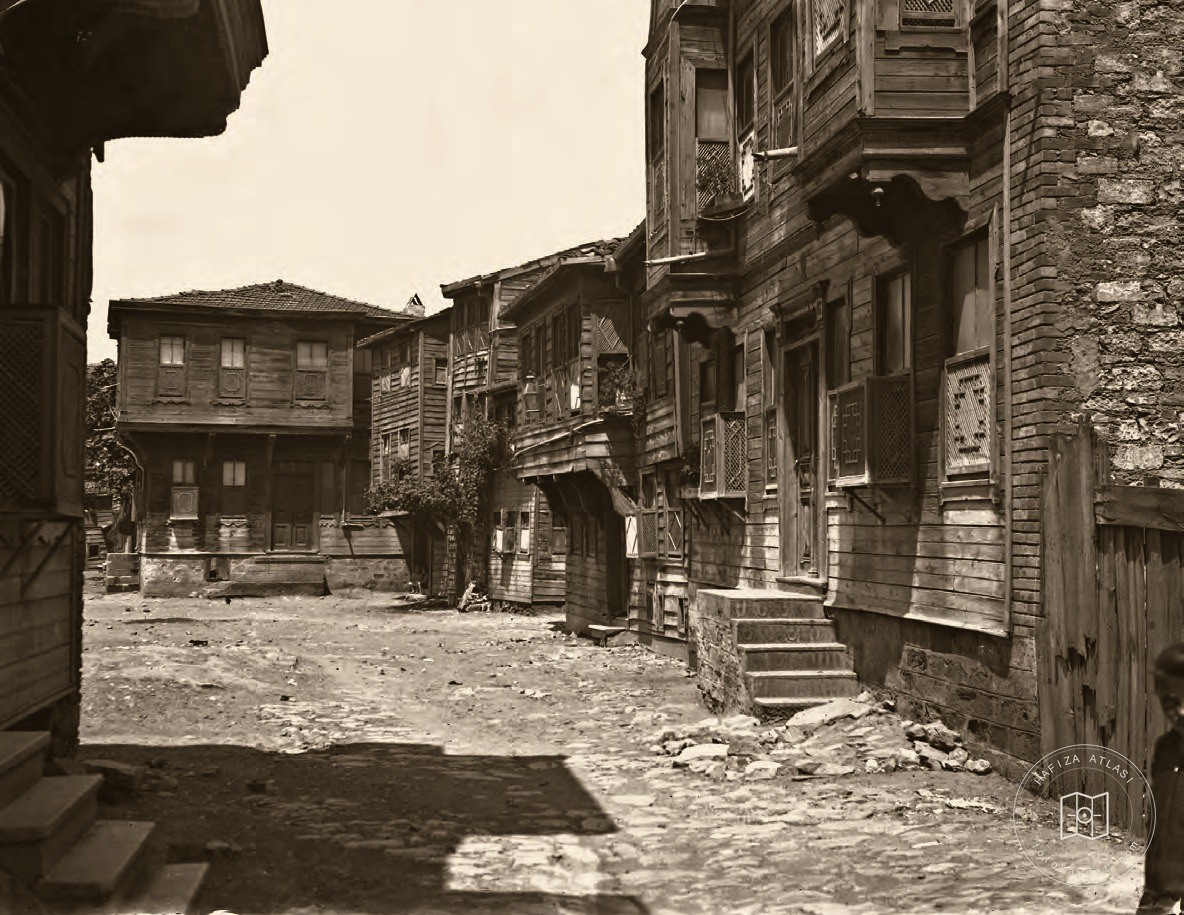 İstanbul'da ahşap evler