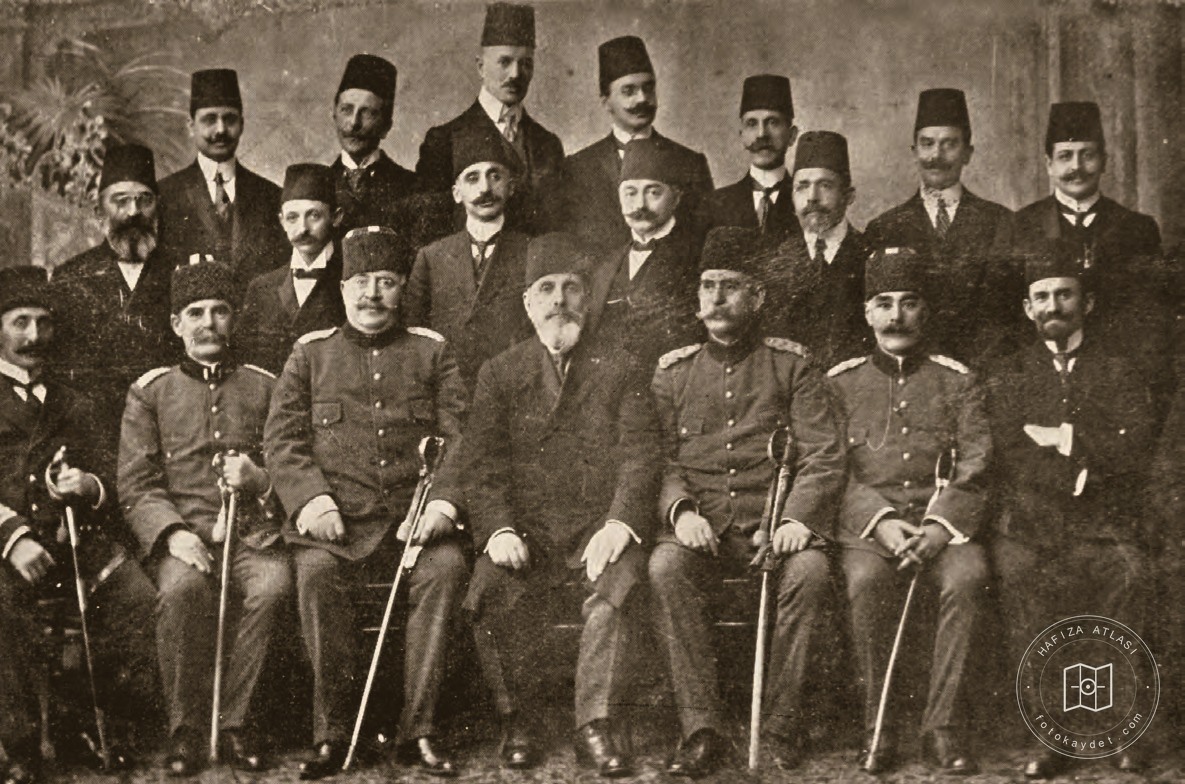 Members of the Ottoman Red Crescent central committee