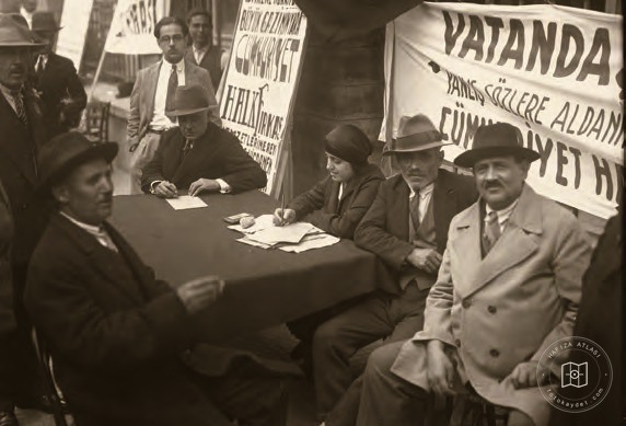 An election campaign in Istanbul