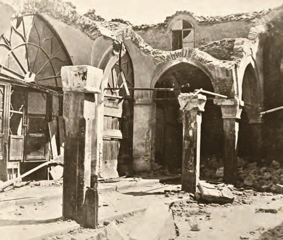 10 Temmuz 1894 depreminde Büyükçarşı’daki Kuyumcular Caddesi