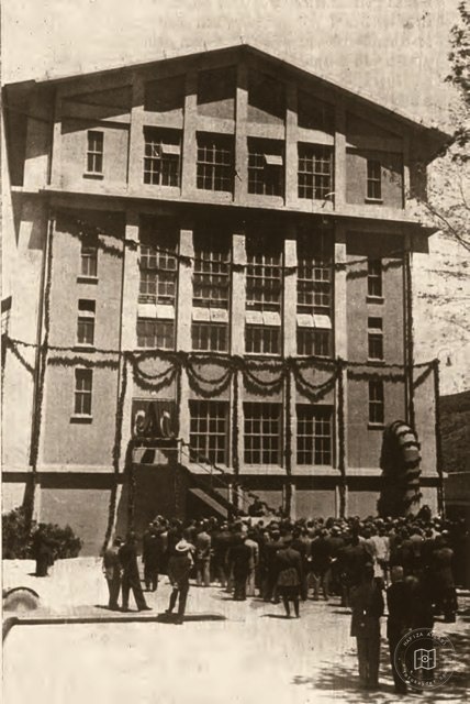 Silahtarağa power station building