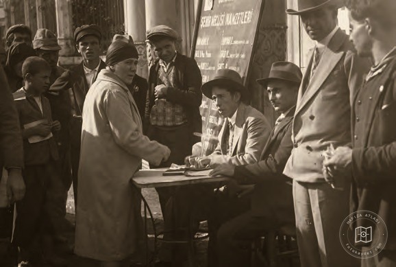 An election campaign in Istanbul