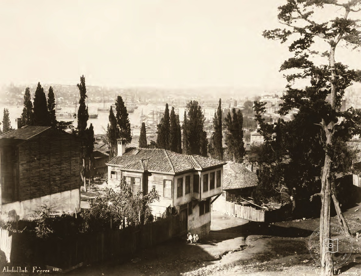 Tepebaşı’ndan aşağı Kasımpaşa ve Küçük Mezarlık