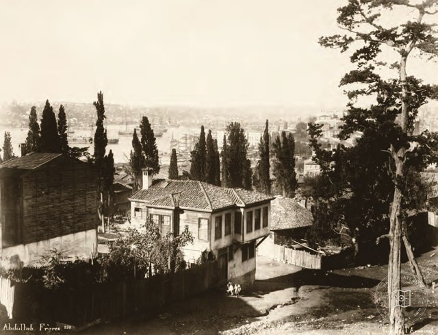 Kasımpaşa and the Little Cemetery from Tepebaşı