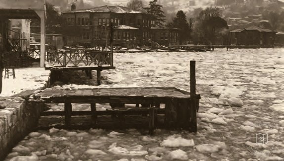Ice on the Bosphorus, February 1954