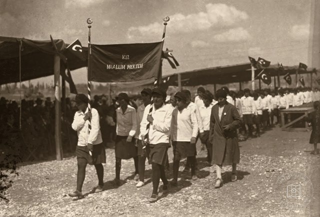 Istanbul Girls' Teacher Training School in a parade