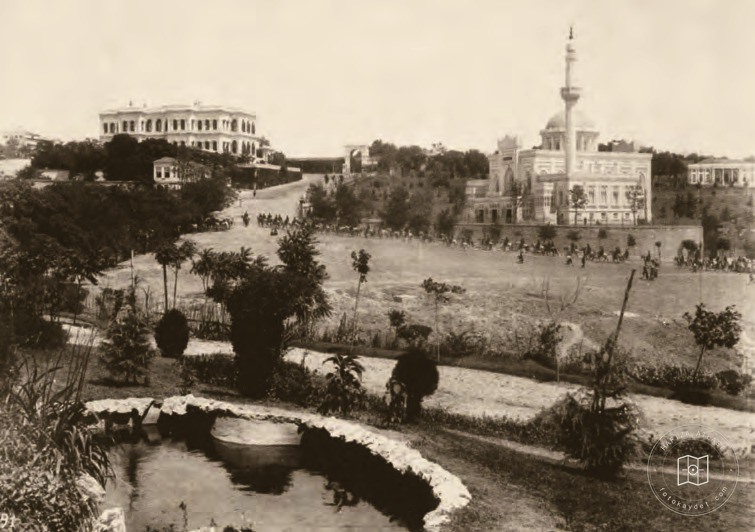 Yıldız Camii ve Yıldız Büyük Mabeyn Köşkü
