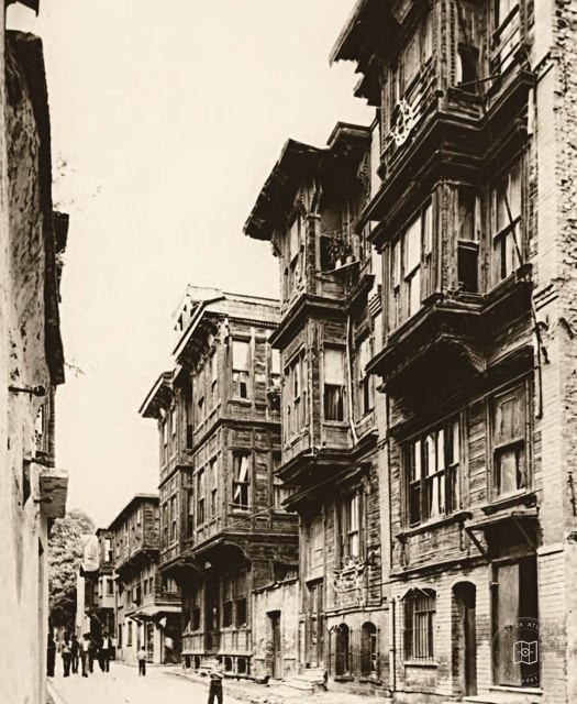 A street in old Istanbul