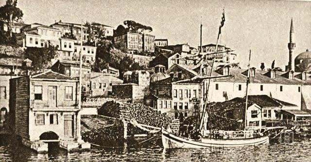 A scene in Üsküdar in the early twentieth century