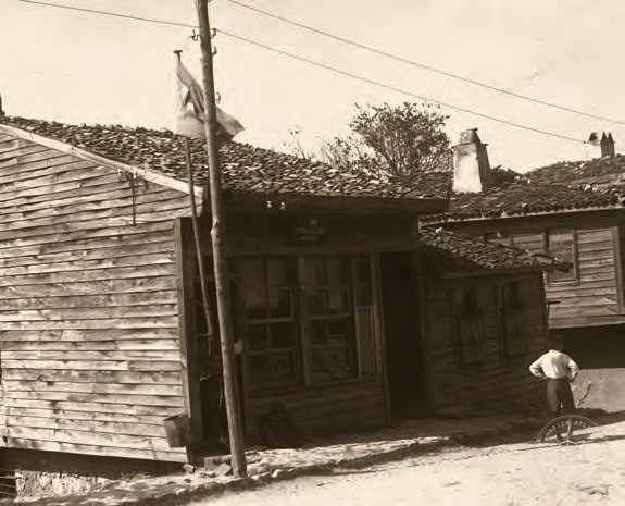 İstanbul'da mahalle posta ve telgraf merkezi