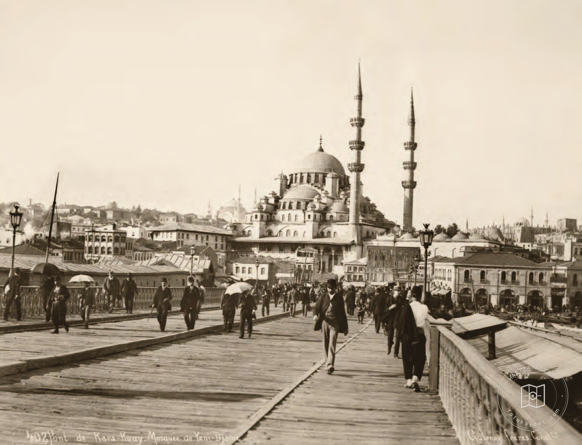 Galata Köprüsü’nden Yeni Cami’ye bakış