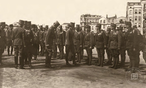 Occupation commanders and soldiers in Istanbul