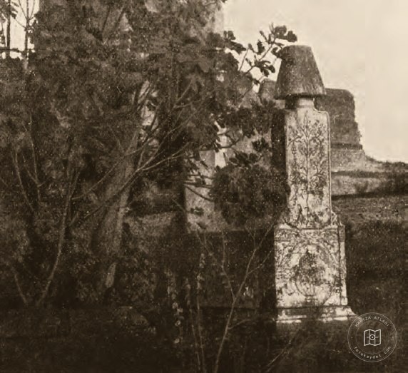 Alemdar Mustafa Paşa's original grave near Yedikule
