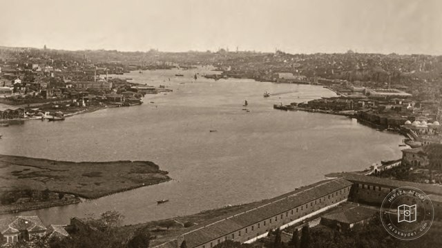 Golden Horn from the hills of Eyüp Sultan