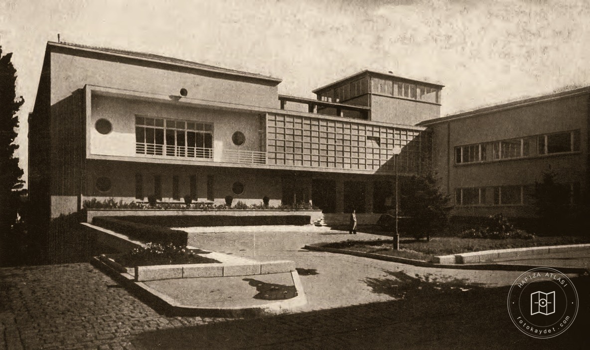 Kadıköy Halkevi