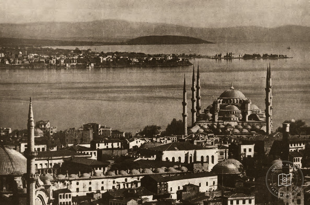 Sultanahmet Camii, Moda ve Fenerbahçe