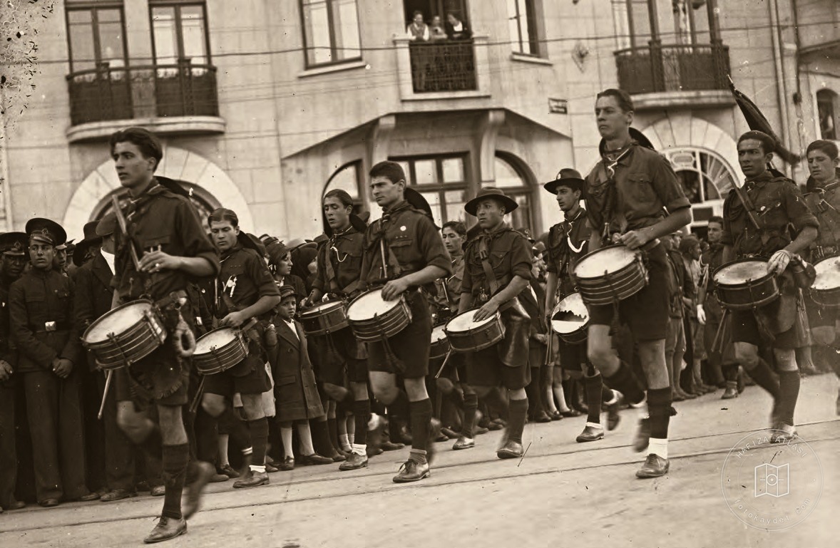 An official holiday parade in Istanbul