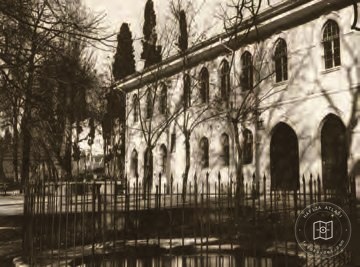 An album view of the former Iranian cemetery in Üsküdar