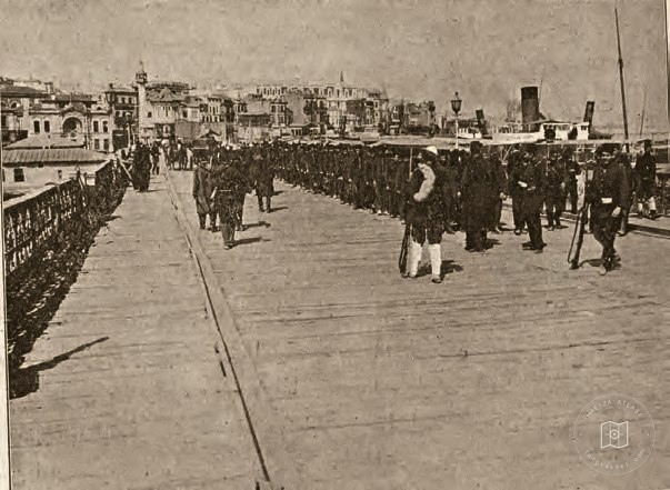 Surrendered troops being moved across Galata Bridge