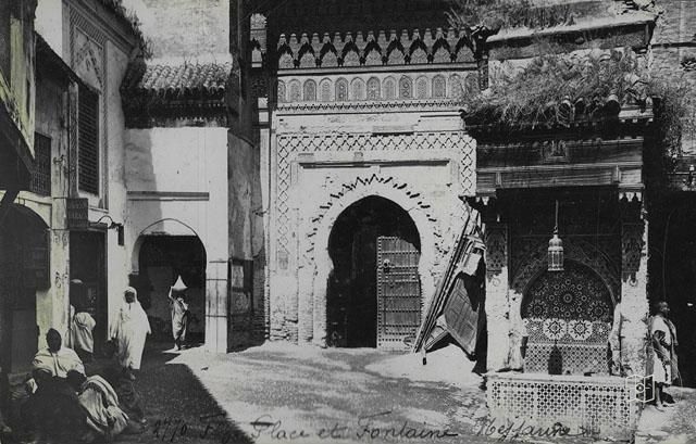 Fes — Neccârîn Meydanı ve çeşmesi