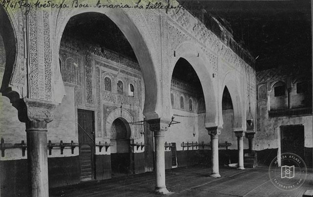 Fes — Bû İnâniyye Medresesi’nin namaz salonu