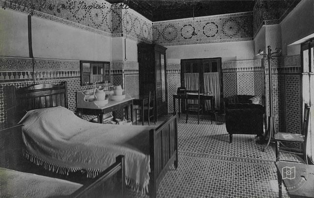 Fes — Dâr Ould Camaî Sarayı ya da Hotel Transatlantique’de yatak odası