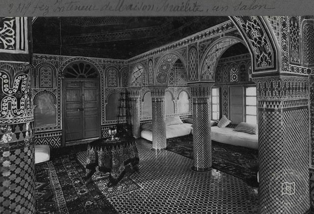 Fes — Muhtemelen Merînî döneminden bir Yahudi evinde oturma odası