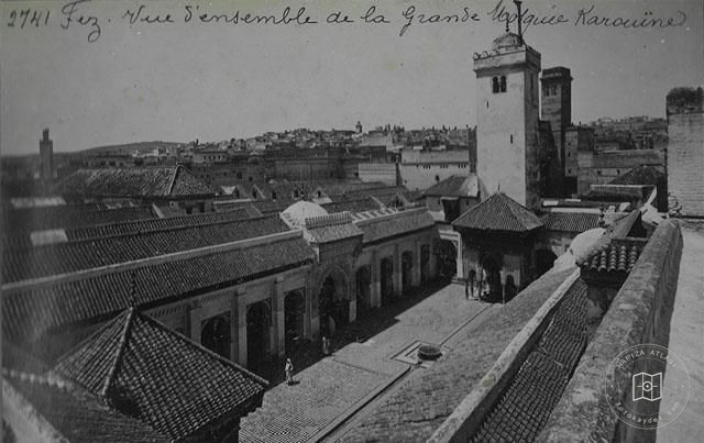 Fes — Karaviyyin Camii’nin avlusuna yukarıdan bakış