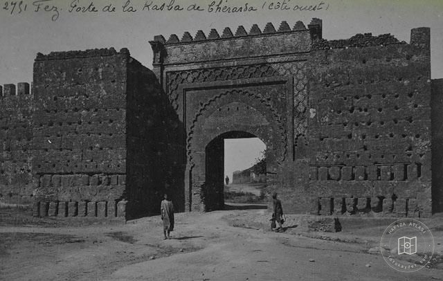 Fes — Şerarda Kasbahı’nın batı kapısı