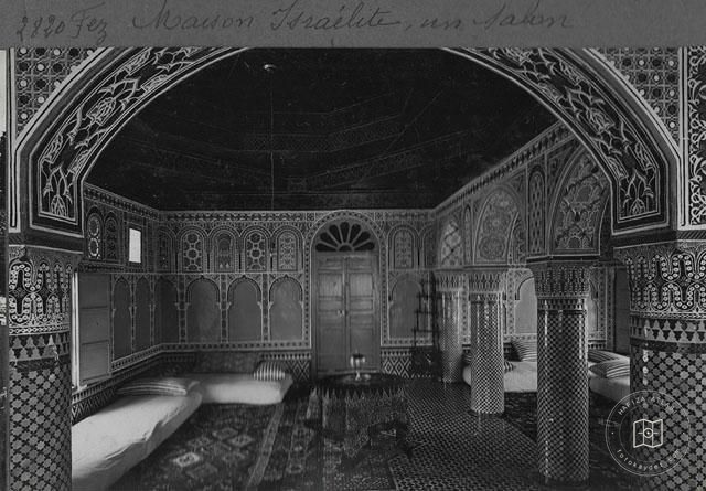 Fes — Muhtemelen Merînî döneminden bir Yahudi evinde oturma odası