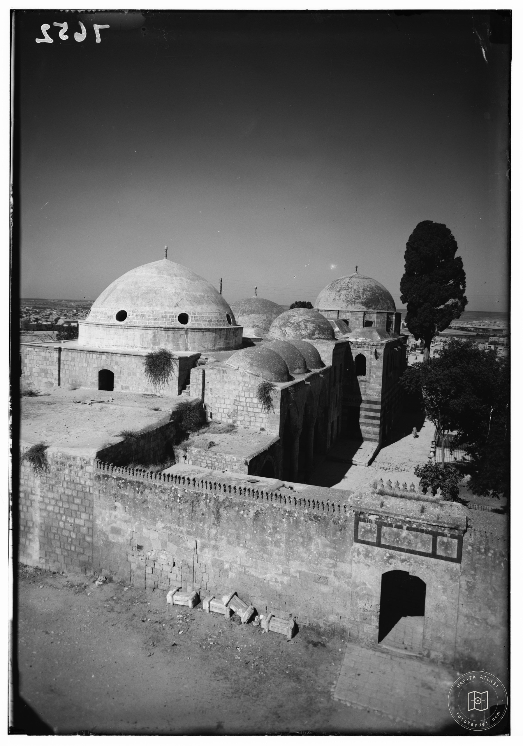 Aleppo. Shrine of Abu Bekir. Closer view