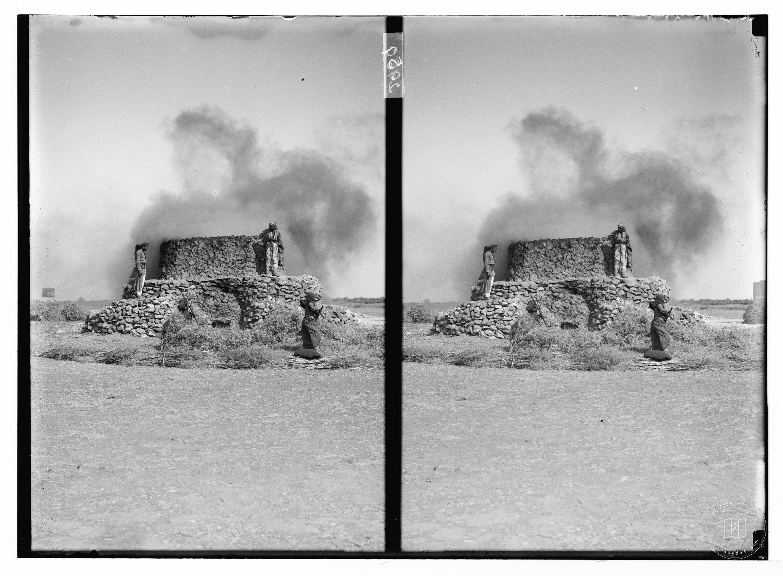 Characters and industries, etc. Lime kiln burning thorns, Homs