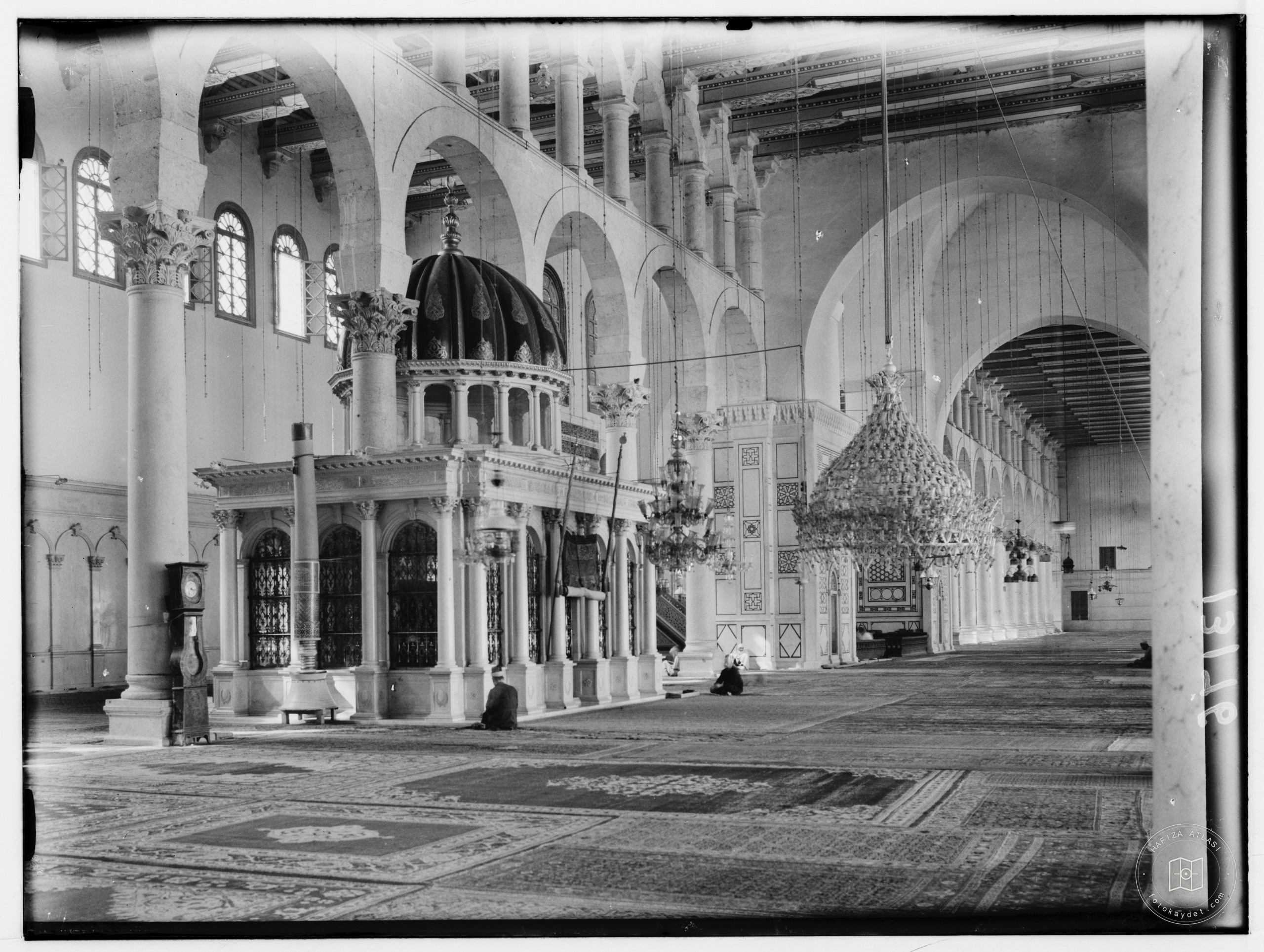 Şam Emevi Camii’nin içinde Yahya Peygamber Türbesi