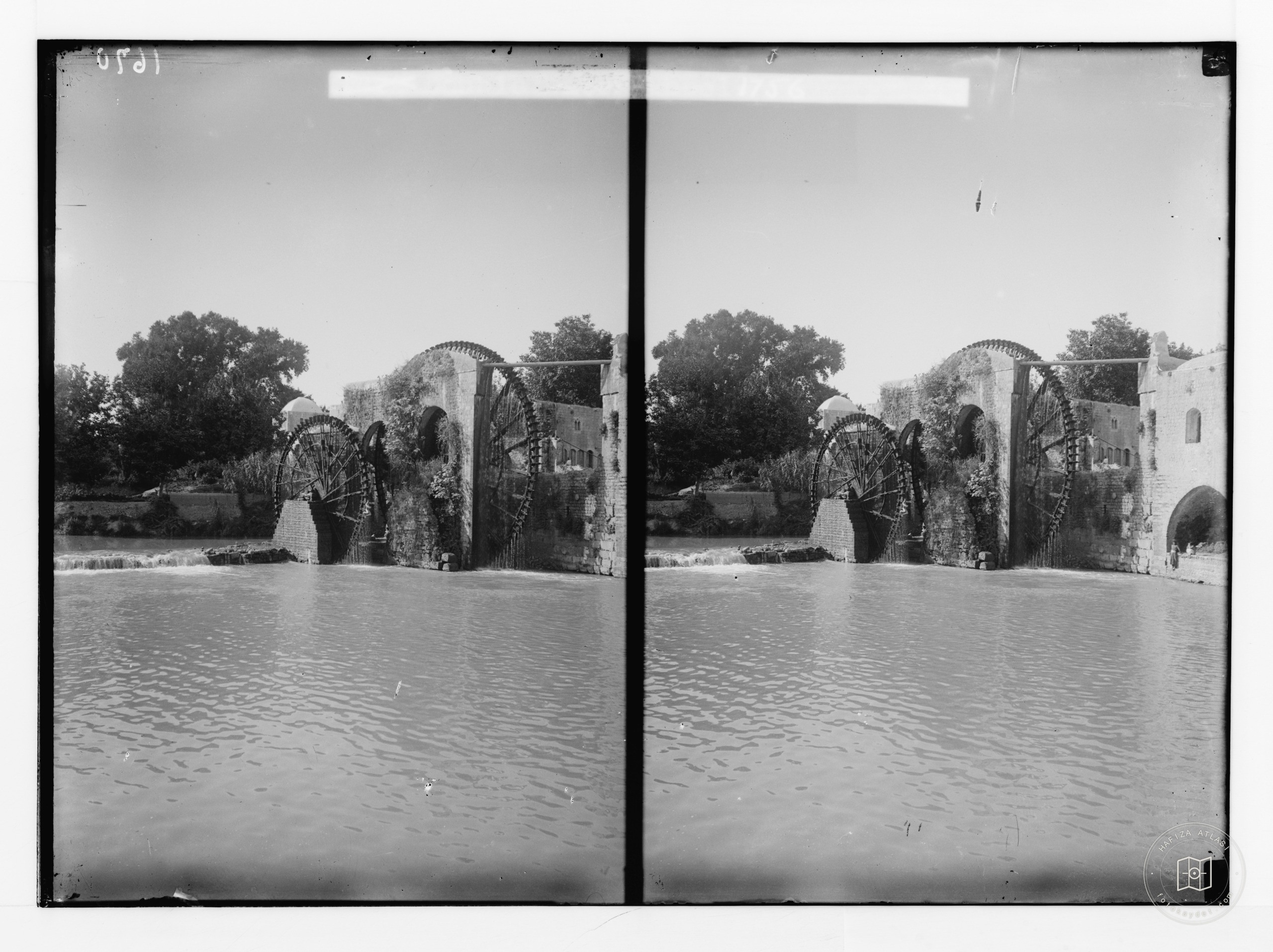 Hama (Hamath). Double water-wheel