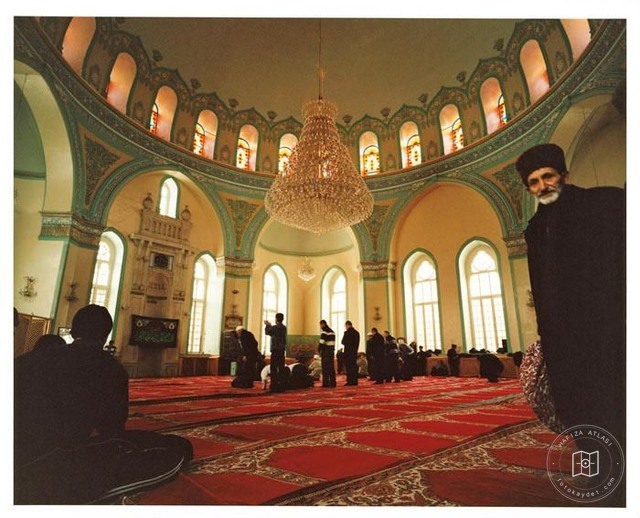 Baku — Interior, prayer hall