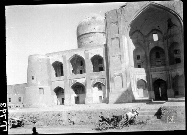 Buhara — Mir Arab Medresesi