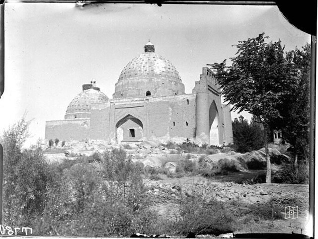 Buhara — Seyfeddin Baherzi Türbesi