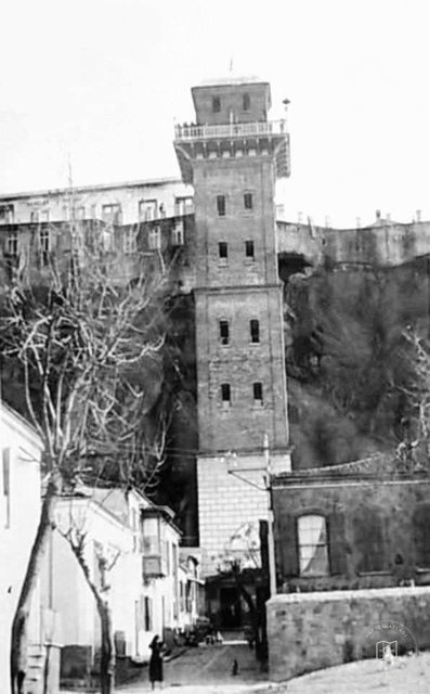 Izmir Elevator / 1950′s