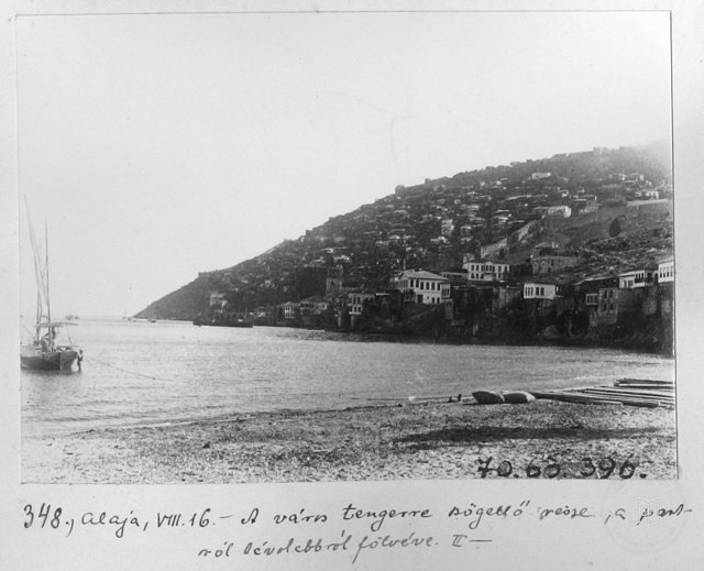 Alanya Beach & Houses / 1914