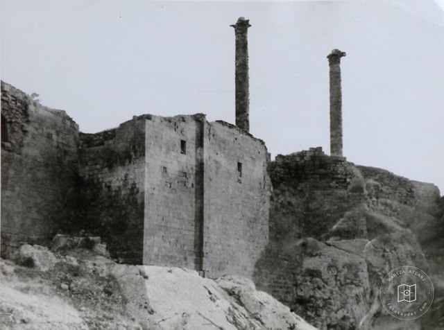 Urfa castle, below which Father Abraham’s Lake is to be found (Source: Christine Gardon collection)