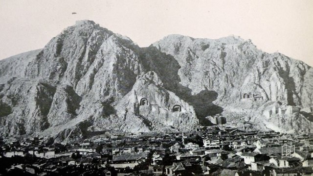 Amasya (Source: W.J. Childs, Across Asia Minor on Foot, Edinburgh/London, 1917)