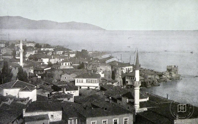 Trabzon/Trebizond: A general view (Source: H. Hepworth, Through Armenia on Horseback, London, 1898)