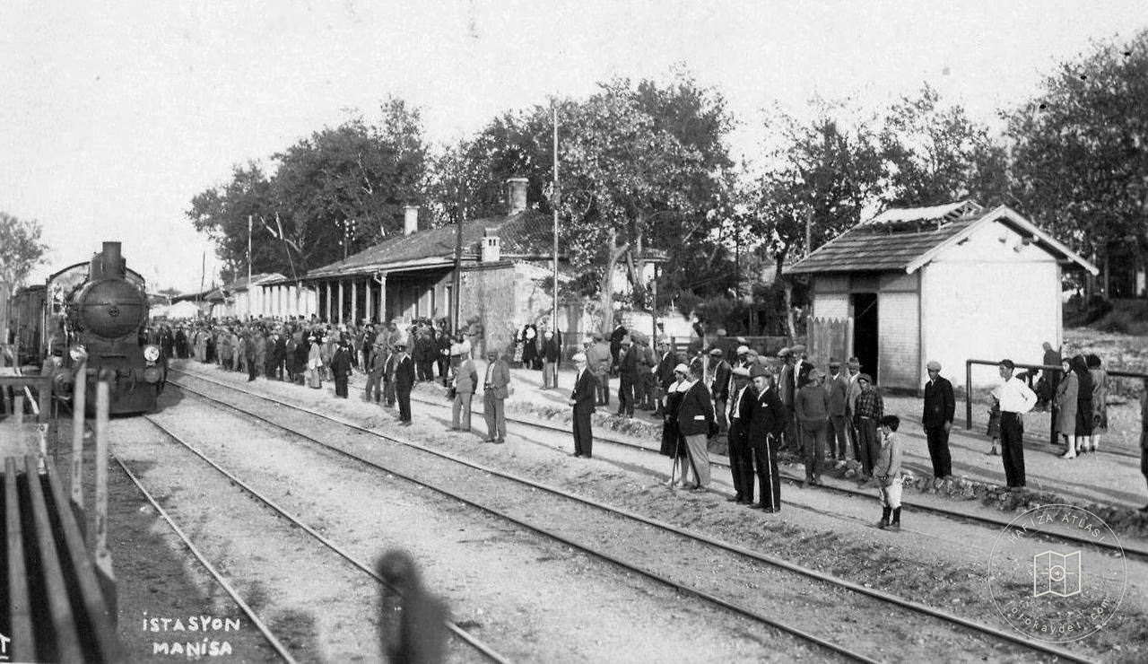 1920′lerde Manisa Tren İstasyonu