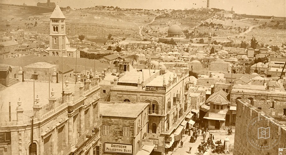 A scene from the city of Jerusalem (Photograph by Victor Forbin, Service Historique de la Défense, Vincennes)
