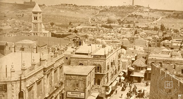 A scene from the city of Jerusalem (Photograph by Victor Forbin, Service Historique de la Défense, Vincennes)